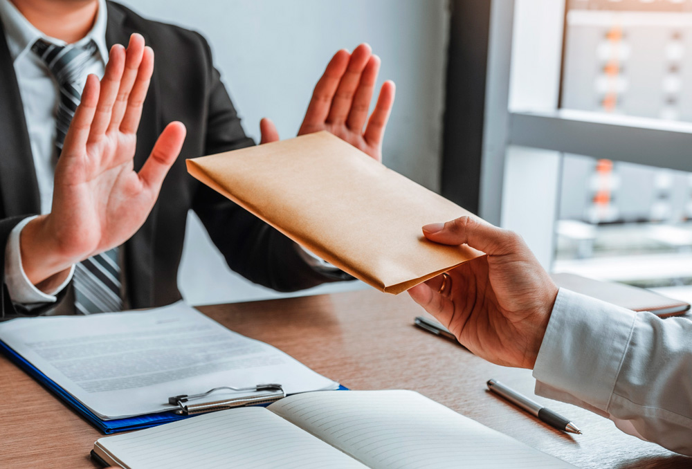 Abogados de COMAD brindando asesoría en compliance y programas de integridad para empresas de construcción en México.